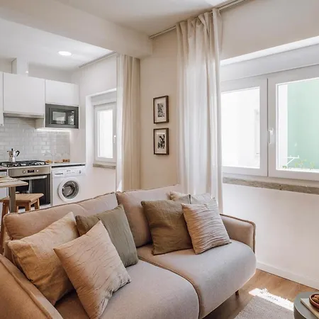 Utatlan - 2 Bedrooms In Estrela Apartment Lisbon