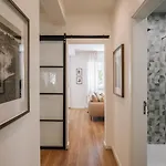 Apartment Utatlan - 2 Bedrooms In Estrela Lisbon
